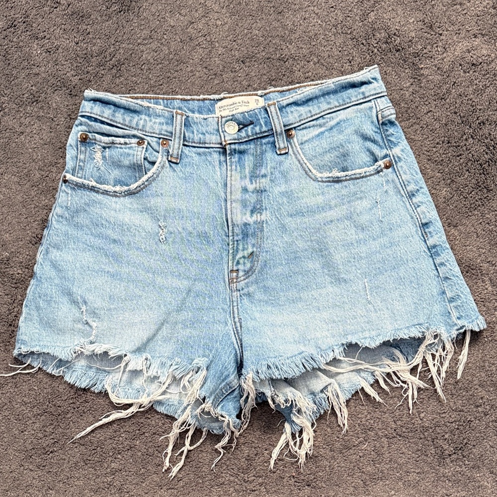 A&F Curve Love 90’s Relaxed Cutoff Short High Rise